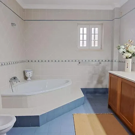 Дом отдыха Casa Zulmira Perfekt Fuer Grosse Familien By Interhome